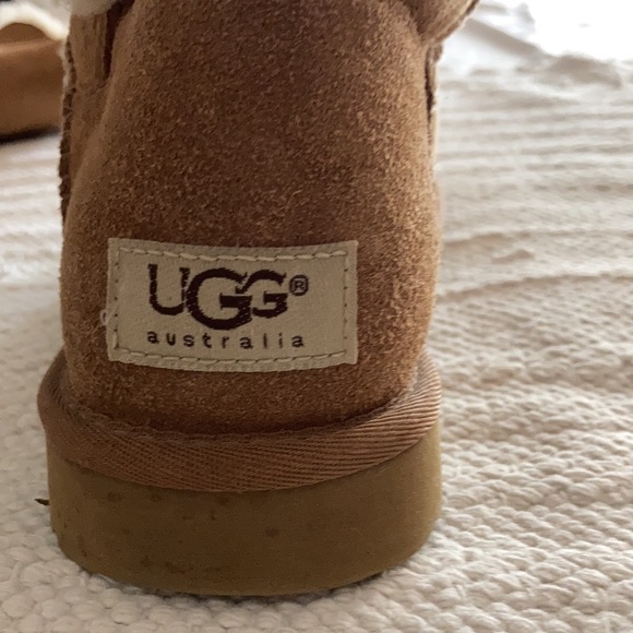Women’s Bailey Button Ugg - Picture 2 of 13